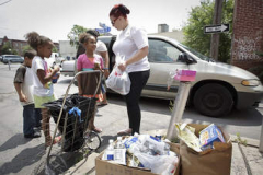 SMTCCAC_food distribution photos